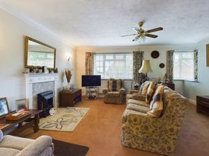 Living room - click for photo gallery